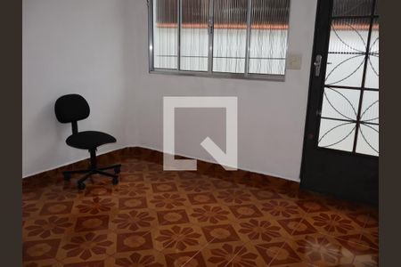 Sala de casa à venda com 2 quartos, 125m² em Parque Santa Madalena, São Paulo