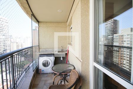 Varanda de apartamento para alugar com 2 quartos, 59m² em Vila Nova Conceição, São Paulo