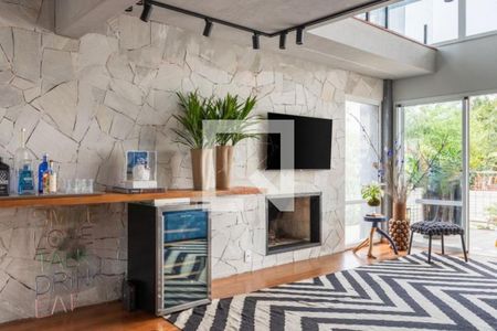 Apartamento à venda com 2 quartos, 136m² em Vila Madalena, São Paulo