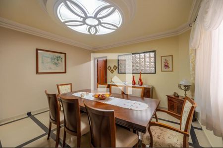 Casa à venda com 3 quartos, 300m² em Chácara Inglesa, São Paulo