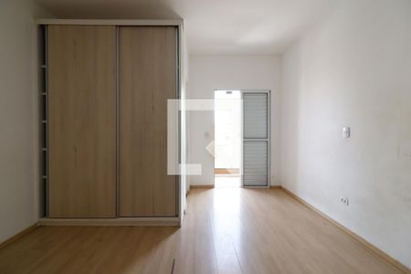 Suíte 1 de casa à venda com 3 quartos, 300m² em Vila Granada, São Paulo
