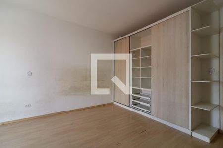 Suíte 1 de casa à venda com 3 quartos, 300m² em Vila Granada, São Paulo