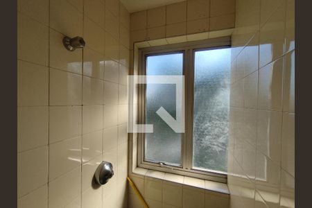 Banheiro de serviço de apartamento à venda com 2 quartos, 58m² em Vila Vermelha, São Paulo