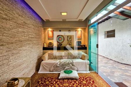 Casa para alugar com 6 quartos, 392m² em Jardim Marajoara, São Paulo