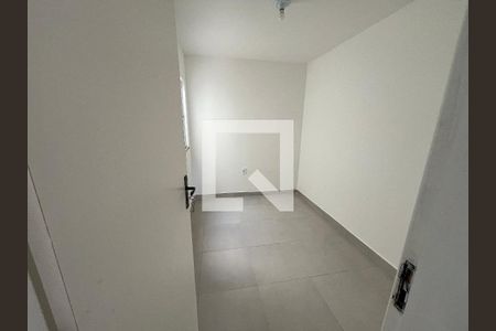 Quarto  de kitnet/studio para alugar com 1 quarto, 24m² em Cacuia, Rio de Janeiro