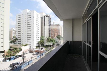 Apartamento para alugar com 4 quartos, 227m² em Itaim Bibi, São Paulo