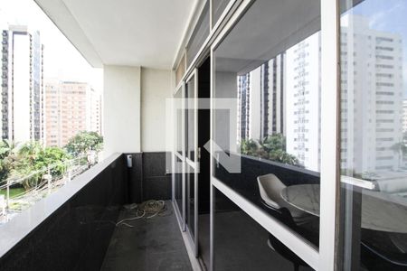 Apartamento para alugar com 4 quartos, 227m² em Itaim Bibi, São Paulo