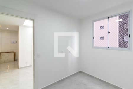 Quarto de apartamento para alugar com 2 quartos, 35m² em Jardim Sabara, São Paulo