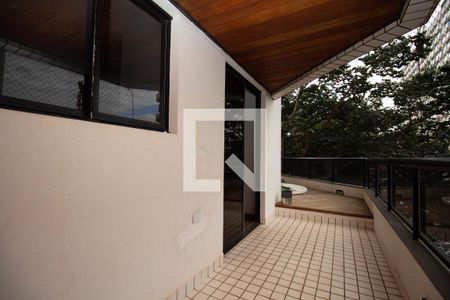 Sacada de apartamento para alugar com 2 quartos, 160m² em Quadra 3, Brasília