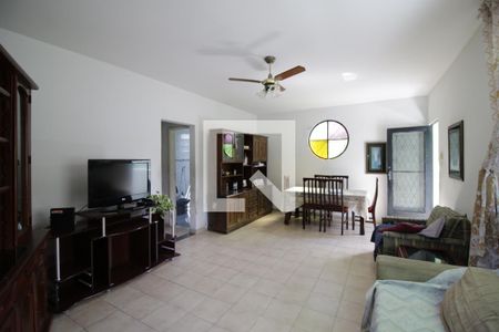 Sala de casa à venda com 4 quartos, 142m² em Taquara, Rio de Janeiro