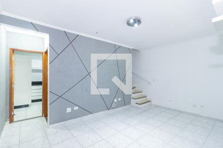 Sala de casa para alugar com 2 quartos, 70m² em Vila Clarice, São Paulo