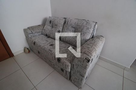 Sala de apartamento para alugar com 2 quartos, 80m² em Santa Mônica, Uberlândia