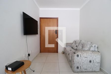Sala de apartamento para alugar com 2 quartos, 80m² em Santa Mônica, Uberlândia
