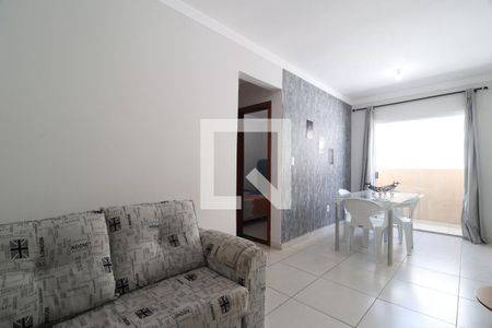 Sala de apartamento para alugar com 2 quartos, 80m² em Santa Mônica, Uberlândia