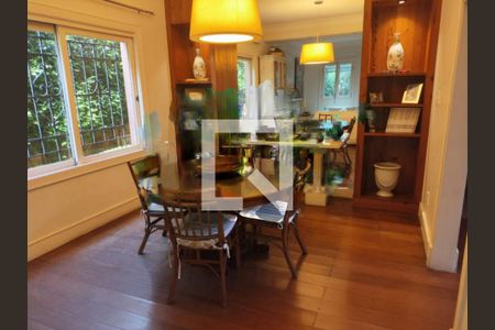 Casa à venda com 5 quartos, 400m² em Vila Madalena, São Paulo