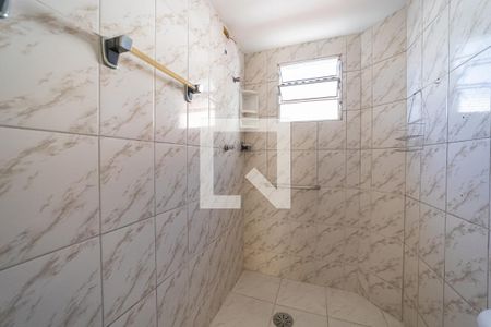 Banheiro social de casa para alugar com 1 quarto, 100m² em Vila Silvia, São Paulo