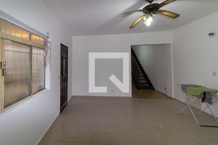 Sala de casa para alugar com 5 quartos, 300m² em Cidade São Mateus, São Paulo