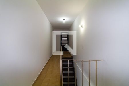 Corredor  de casa para alugar com 5 quartos, 300m² em Cidade São Mateus, São Paulo