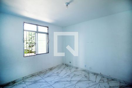 Sala de apartamento à venda com 2 quartos, 55m² em Olaria, Rio de Janeiro