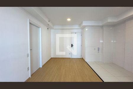 Sala, Banheiro da Suíte de apartamento para alugar com 1 quarto, 67m² em Santo Amaro, São Paulo