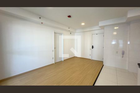 Sala, Banheiro da Suíte de apartamento para alugar com 1 quarto, 67m² em Santo Amaro, São Paulo