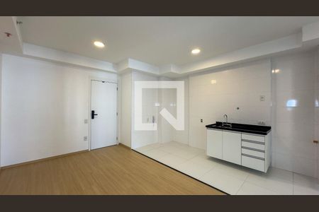 Sala, Banheiro da Suíte de apartamento para alugar com 1 quarto, 67m² em Santo Amaro, São Paulo