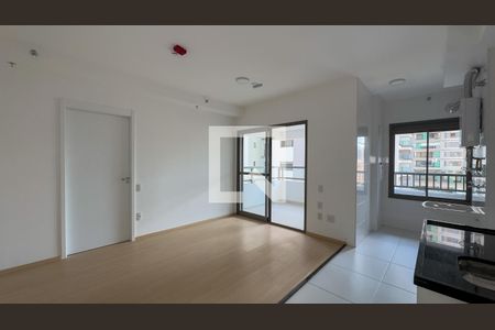 Sala, Cozinha e Área de Serviço de apartamento para alugar com 1 quarto, 50m² em Santo Amaro, São Paulo
