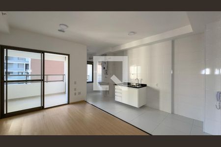 Sala, Cozinha e Área de Serviço de apartamento para alugar com 1 quarto, 50m² em Santo Amaro, São Paulo