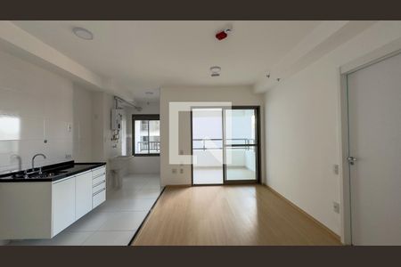 Sala,Cozinha e Área de Serviço de apartamento para alugar com 1 quarto, 50m² em Santo Amaro, São Paulo