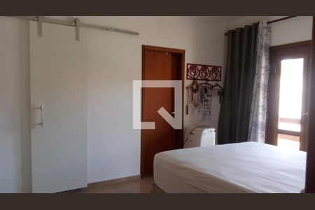 Quarto  de casa à venda com 3 quartos, 360m² em Bussocaba, Osasco