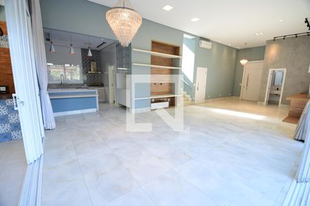 Sala de casa de condomínio à venda com 3 quartos, 310m² em Residencial Parque dos Alecrins, Campinas