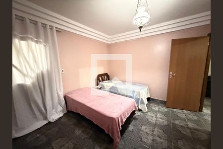 Quarto 01 de casa para alugar com 3 quartos, 270m² em Taguatinga Norte, Brasília