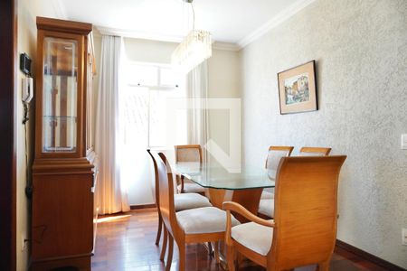 Apartamento à venda com 3 quartos, 106m² em Carmo, Belo Horizonte