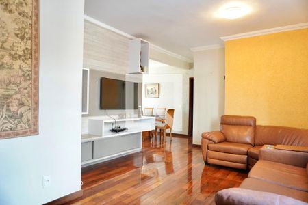Apartamento à venda com 3 quartos, 106m² em Carmo, Belo Horizonte