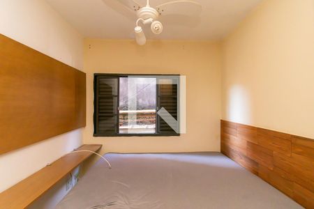 Quarto 1 de casa para alugar com 2 quartos, 100m² em Parque São Lucas, São Paulo