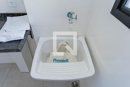 Sala, cozinha e área de serviço de apartamento à venda com 1 quarto, 45m² em Vila Santa Edwiges, São Paulo