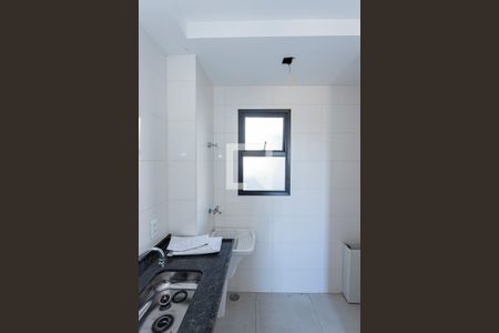 Sala, cozinha e área de serviço de apartamento à venda com 1 quarto, 45m² em Vila Santa Edwiges, São Paulo