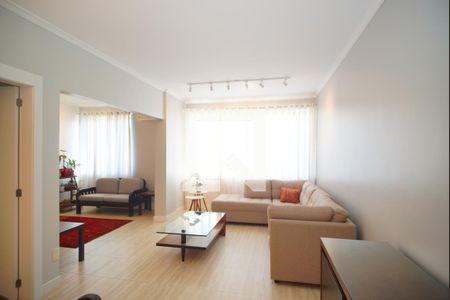 Sala 1 de apartamento para alugar com 2 quartos, 110m² em Floresta, Porto Alegre