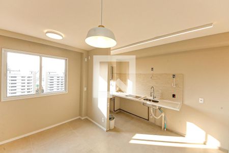 Sala - Móveis Planejados chegando em breve: Rack e Sofá  de apartamento para alugar com 2 quartos, 39m² em Vila Prudente, São Paulo