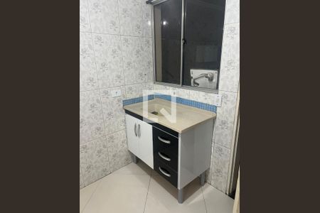 Cozinha de casa para alugar com 2 quartos, 40m² em Vila Guarani (Zona Sul), São Paulo