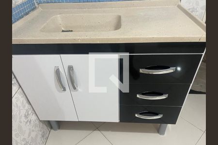 Cozinha de casa para alugar com 2 quartos, 40m² em Vila Guarani (Zona Sul), São Paulo