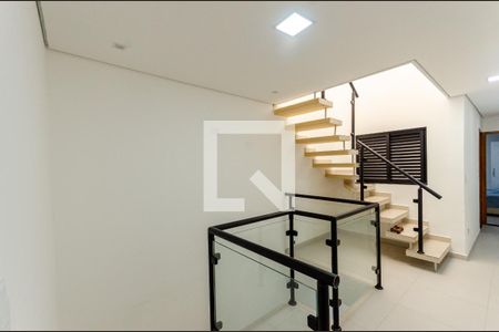 Escada de casa à venda com 3 quartos, 168m² em Moinho Velho, São Paulo