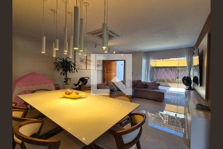Casa de Condomínio para alugar com 3 quartos, 400m² em Recreio dos Bandeirantes, Rio de Janeiro