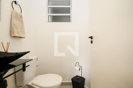 Lavabo de casa de condomínio para alugar com 2 quartos, 64m² em Chácara Ondas Verdes, Cotia