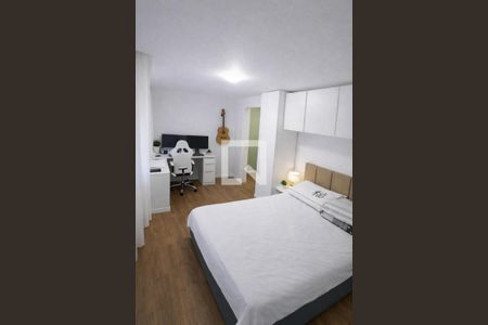 Quarto 3 de apartamento para alugar com 3 quartos, 72m² em Jardim Sabará, Porto Alegre