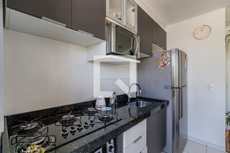 Cozinha de apartamento à venda com 2 quartos, 42m² em Parque Industrial Tomas Edson, São Paulo