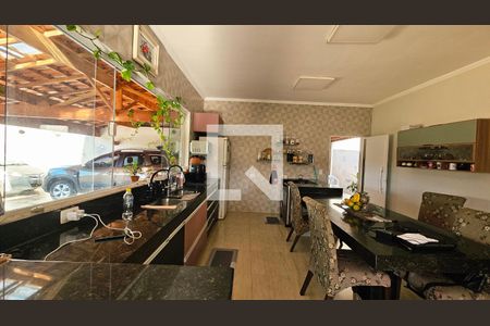 Casa à venda com 3 quartos, 1000m² em Roseira, Jundiaí