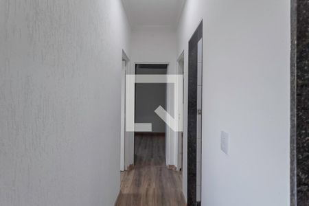Corredor de apartamento à venda com 3 quartos, 59m² em Heliópolis, Belo Horizonte