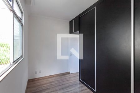 Quarto 2 de apartamento à venda com 3 quartos, 59m² em Heliópolis, Belo Horizonte