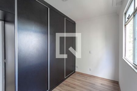 Quarto 2 de apartamento à venda com 3 quartos, 59m² em Heliópolis, Belo Horizonte